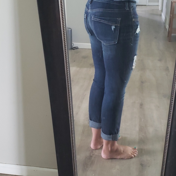 Cleaning out Jean collection - Picture 4 of 6